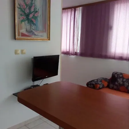 M Apartment *